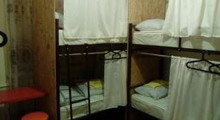 Гостиница Hostel Tepliy Краснодар Спальное место на двухъярусной кровати в общем номере для мужчин-6