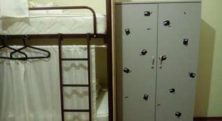 Гостиница Hostel Tepliy Краснодар Спальное место на двухъярусной кровати в общем номере для мужчин-5